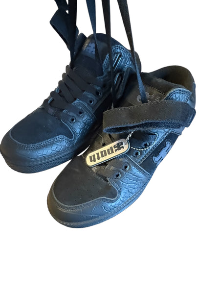 IPATH GRASSHOPPER SKATE SHOES
