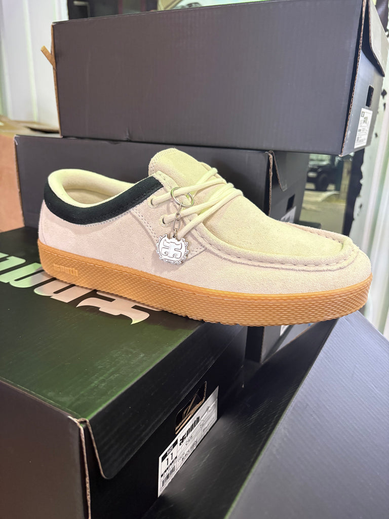 CATS LOW - MARSHMALLOW SUEDE - Free Ipath x Elephit T- Shirt